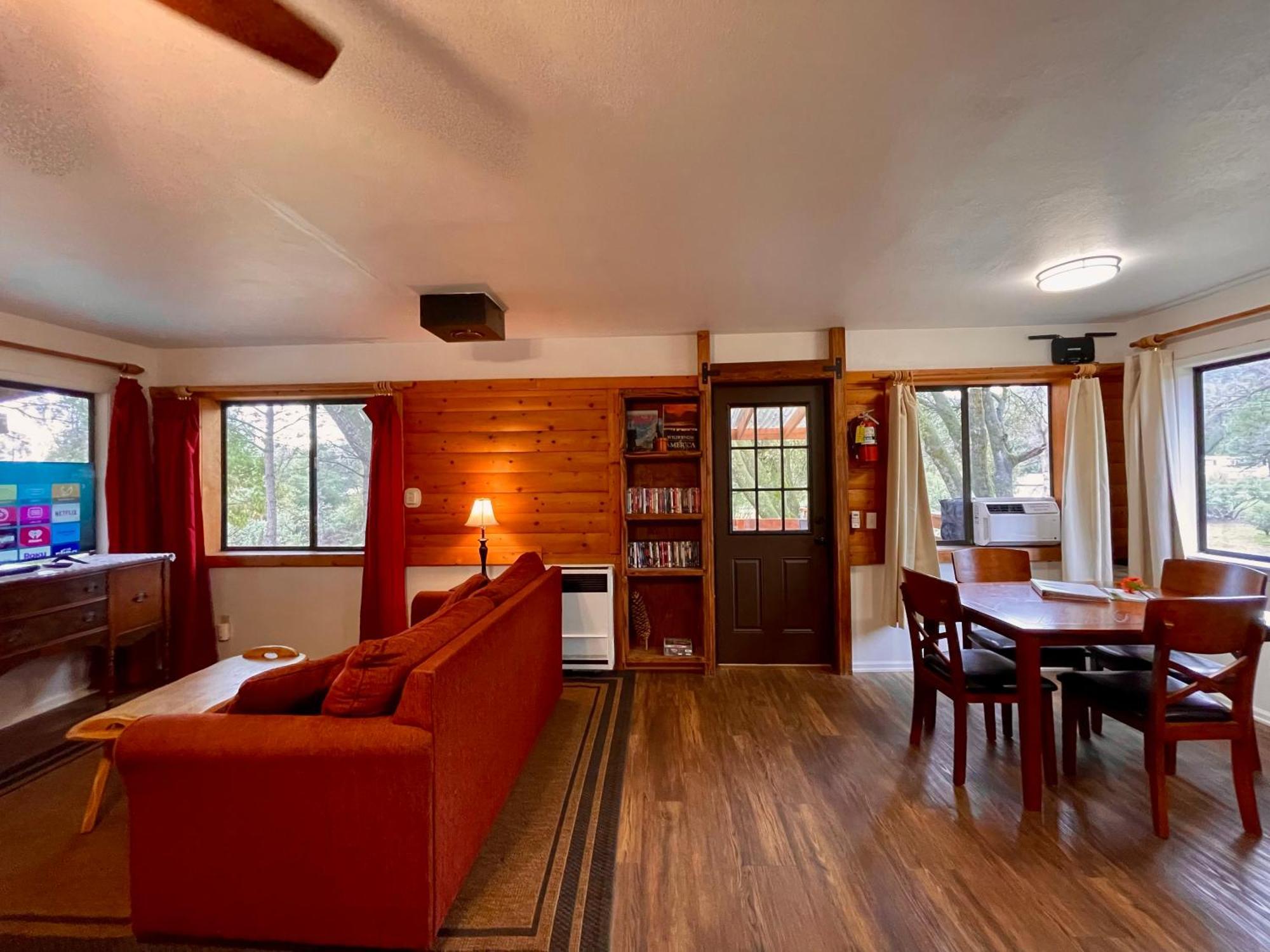 Sierra Mountain Lodge - Vacation Rentals - Yosemite Ahwahnee Exterior photo