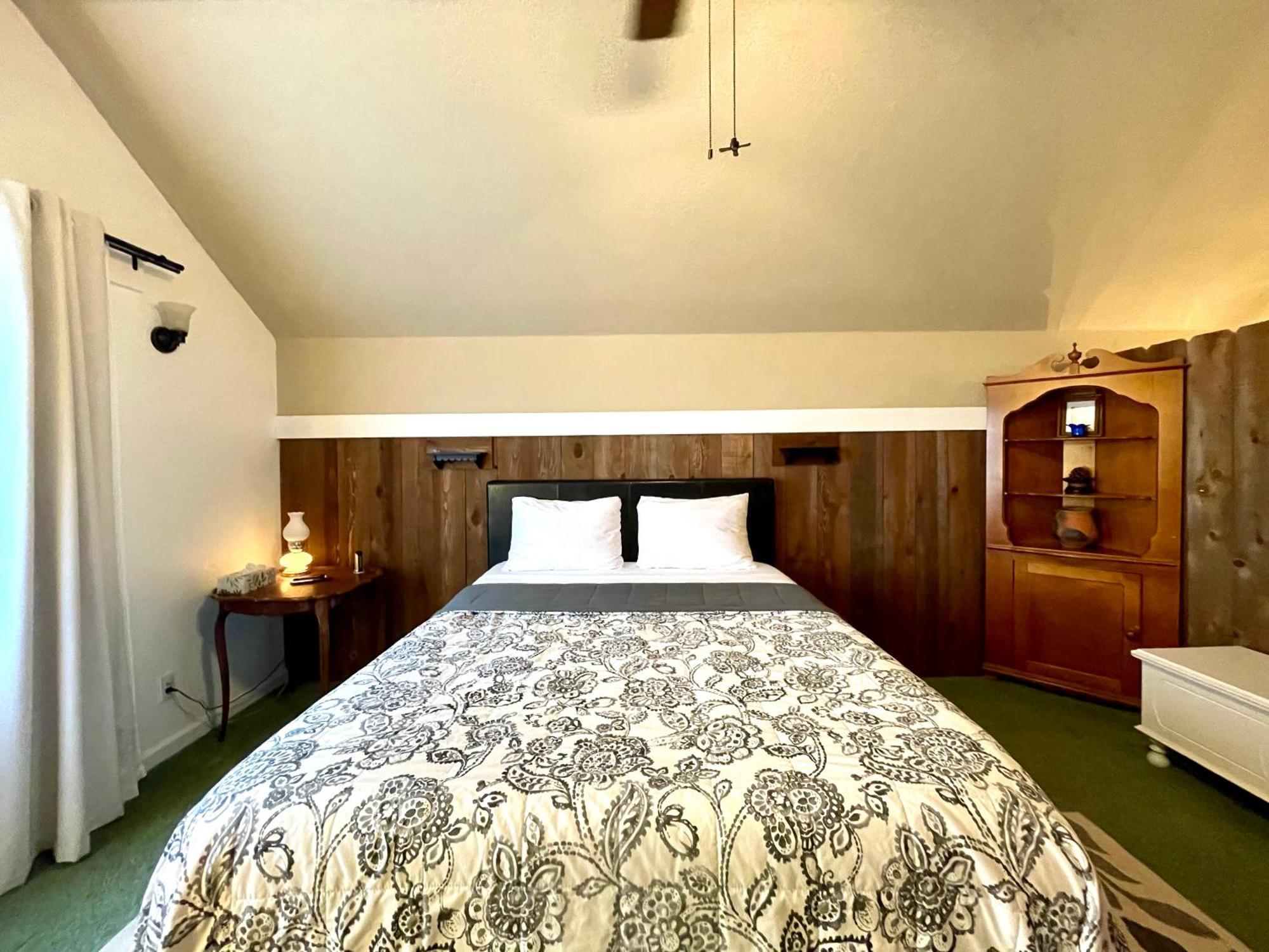 Sierra Mountain Lodge - Vacation Rentals - Yosemite Ahwahnee Exterior photo